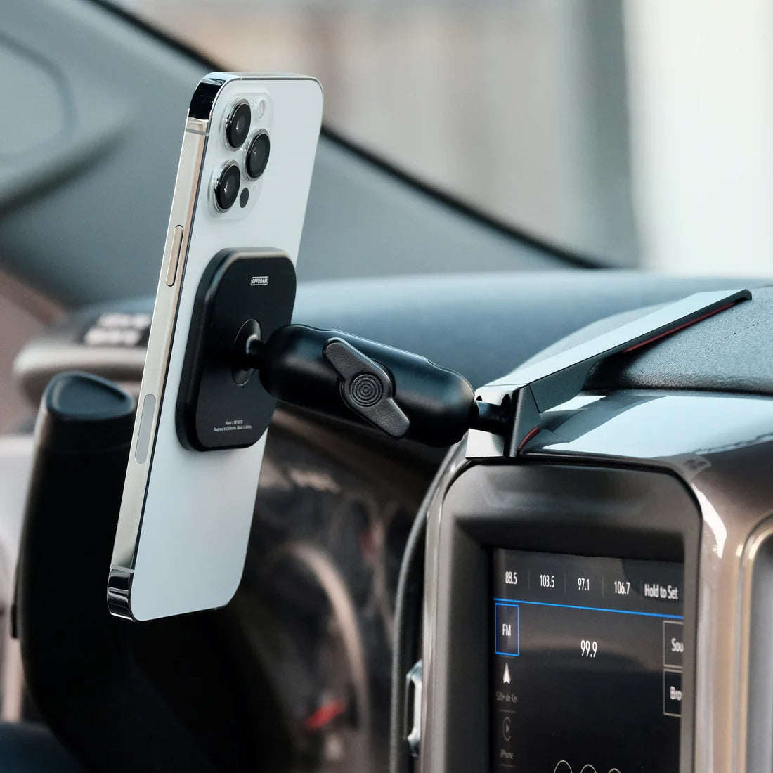 OFFROAM | Chevrolet Silverado 2019-2026 | Silverado HD 2020-2026 & GMC Sierra 1500 2019-2026 | Sierra HD 2020-2026 with 7-in.|8-in. display MagSafe-compatible Phone Mount