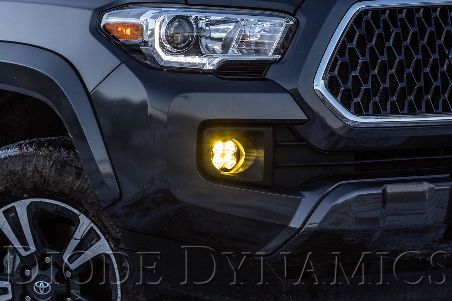 DIODE DYNAMICS | Tacoma 3rd Gen 2016-2023 SS3 LED Fog Light Kit