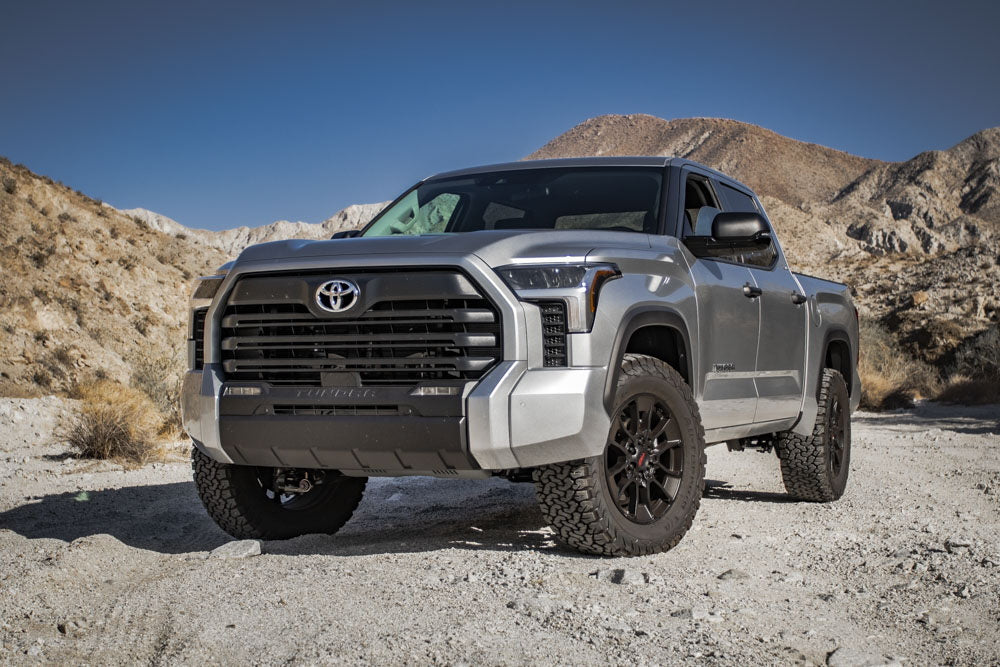 TOTAL CHAOS FABRICATION | Tundra 3rd Gen (2022 - 2024) Uca W/ Adjustable Coilover 2.5 Inch Diameter Shocks (22-25-K1A)