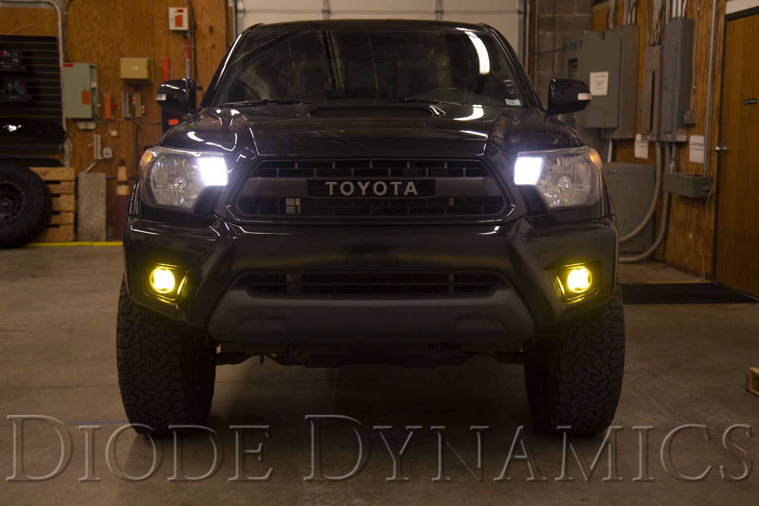 DIODE DYNAMICS | Tacoma 2nd Gen 2012-2015 SS3 LED Fog Light Kit