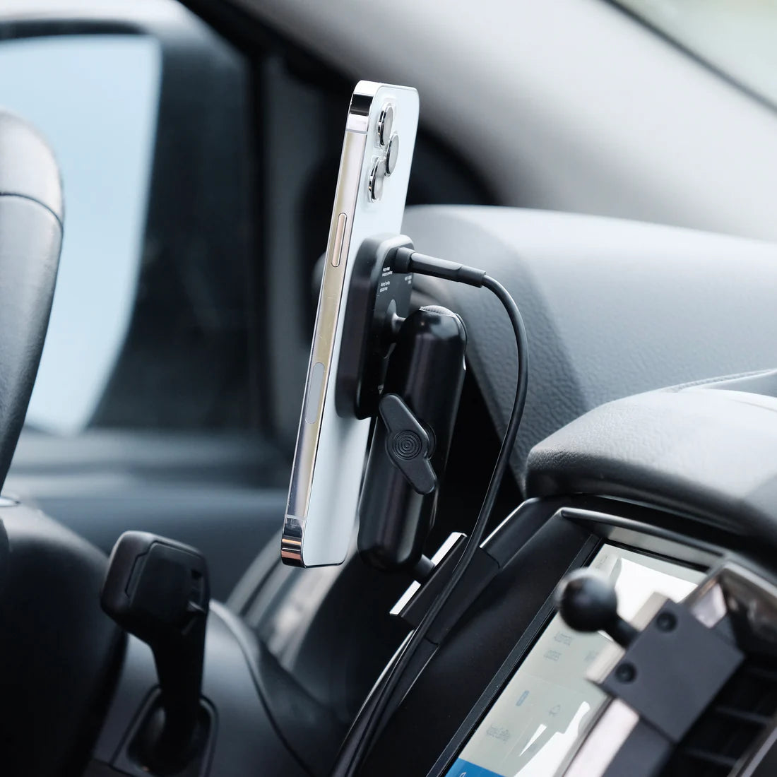 OFFROAM | Ford Ranger 2019-2023 MagSafe-compatible Phone Mount