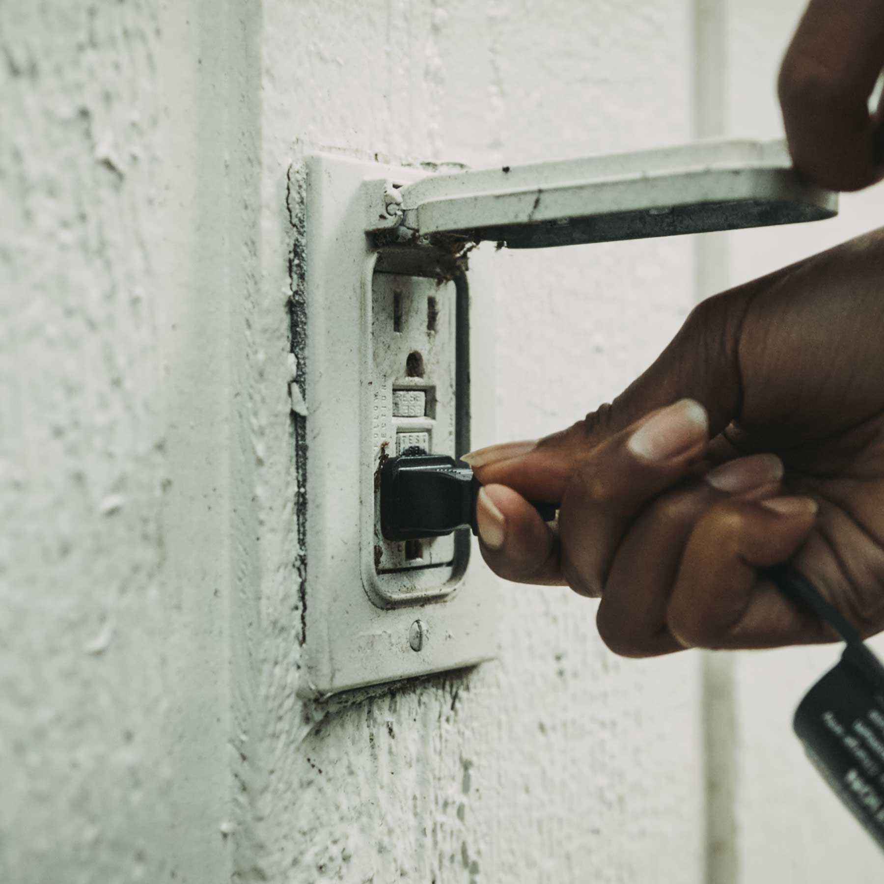 IGNIK OUTDOORS | AC/DC Wall Adapter