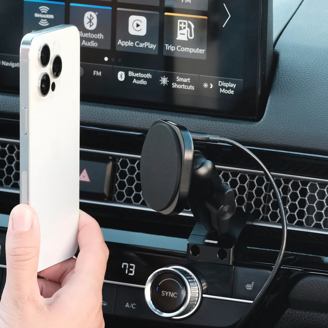 OFFROAM | Honda Civic 2022-2026 | CR-V 2023-2026 MagSafe-compatible Phone Mount
