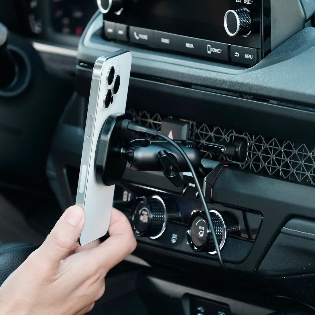 OFFROAM | Honda Accord 2023-2026 MagSafe-compatible Phone Mount