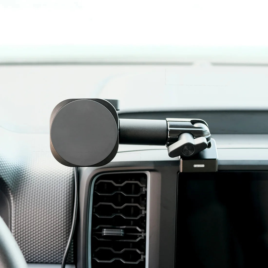 OFFROAM | Ford Ranger 2024-2026 MagSafe-compatible Phone Mount