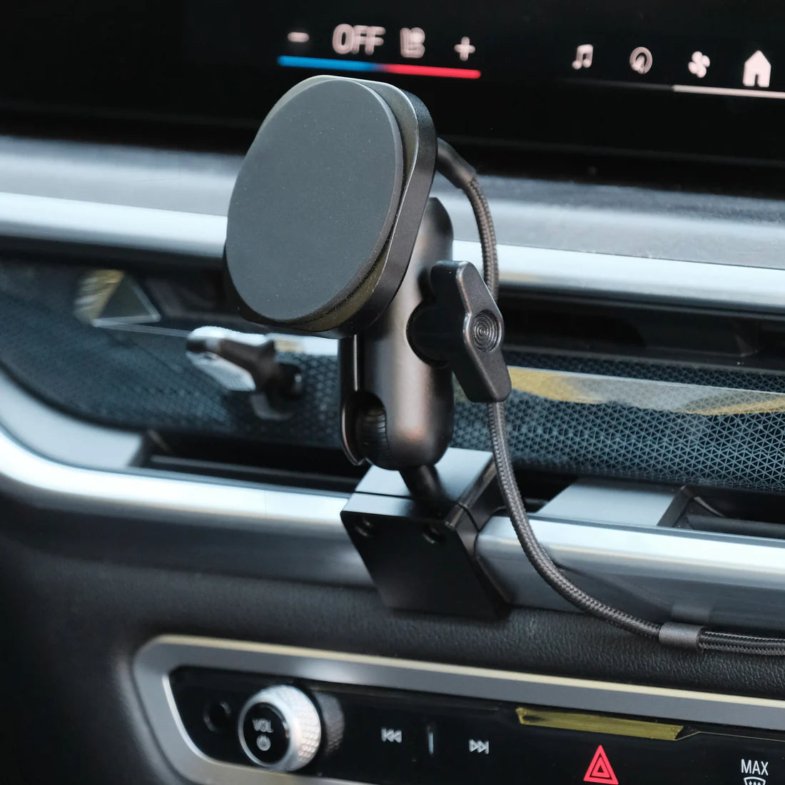 OFFROAM | BMW X5 2024-2026 MagSafe-compatible Phone Mount