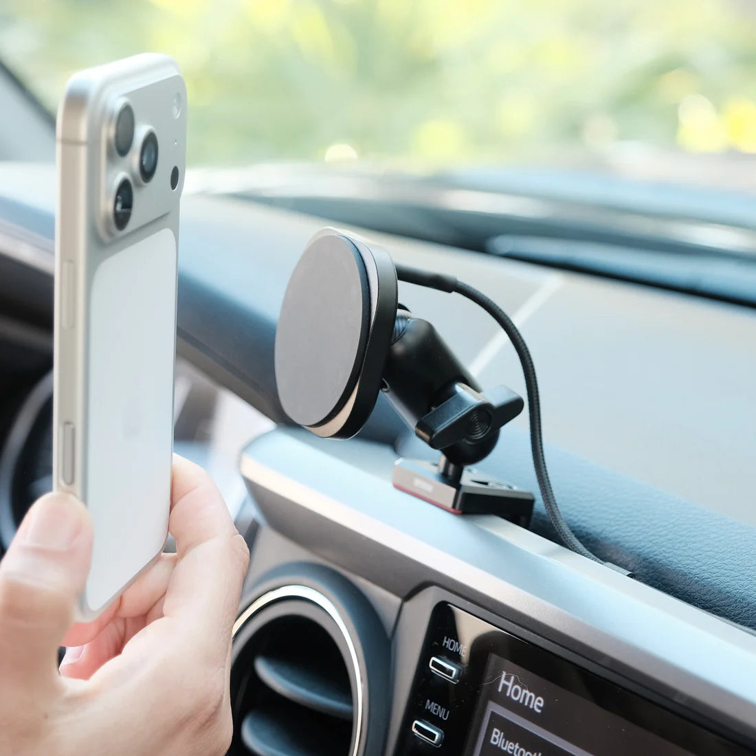 OFFROAM | Tacoma 2016-2023 MagSafe-compatible Phone Mount, Dashboard