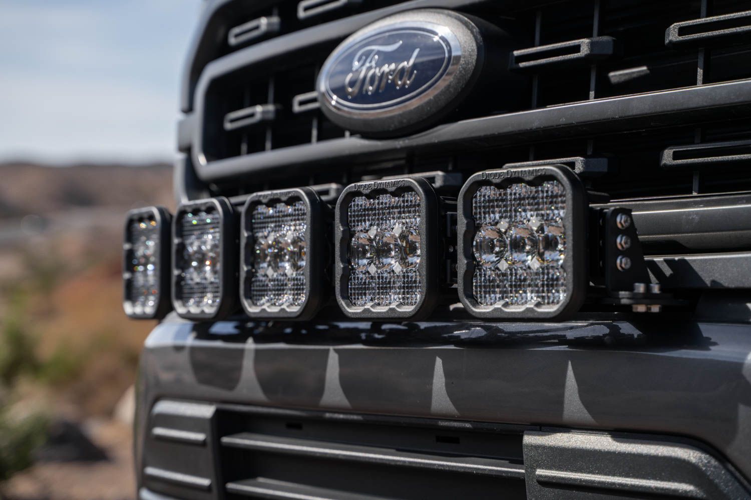 DIODE DYNAMICS | Ford F-150 2021-2023 SS5 Grille CrossLink Lightbar Kit