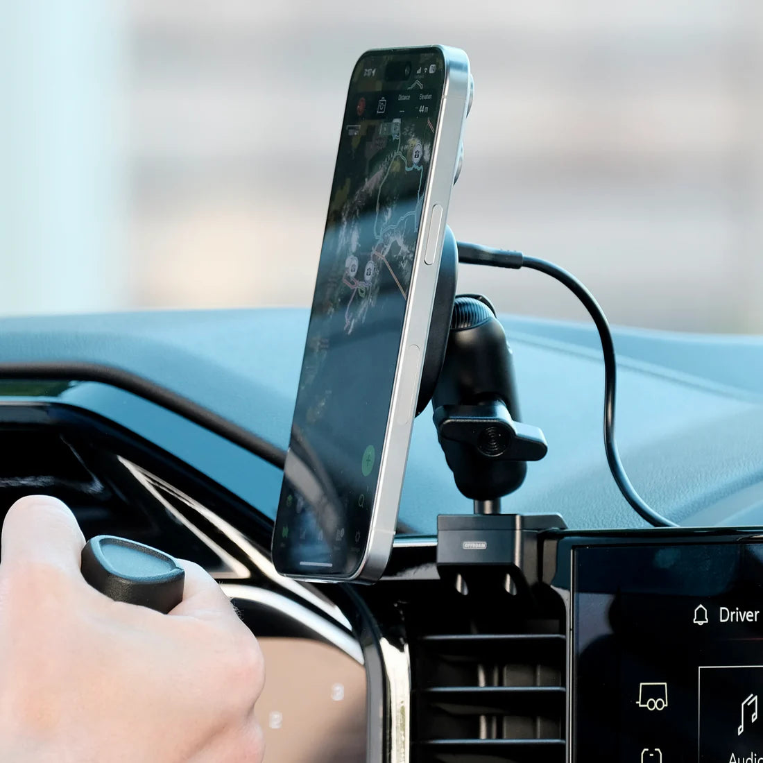 OFFROAM | Chevrolet Silverado 2022-2026 | Silverado HD 2024-2026 | GMC Sierra 1500 2022-2026 | Sierra HD 2024-2026 with 13.4-in. display MagSafe-compatible Phone Mount