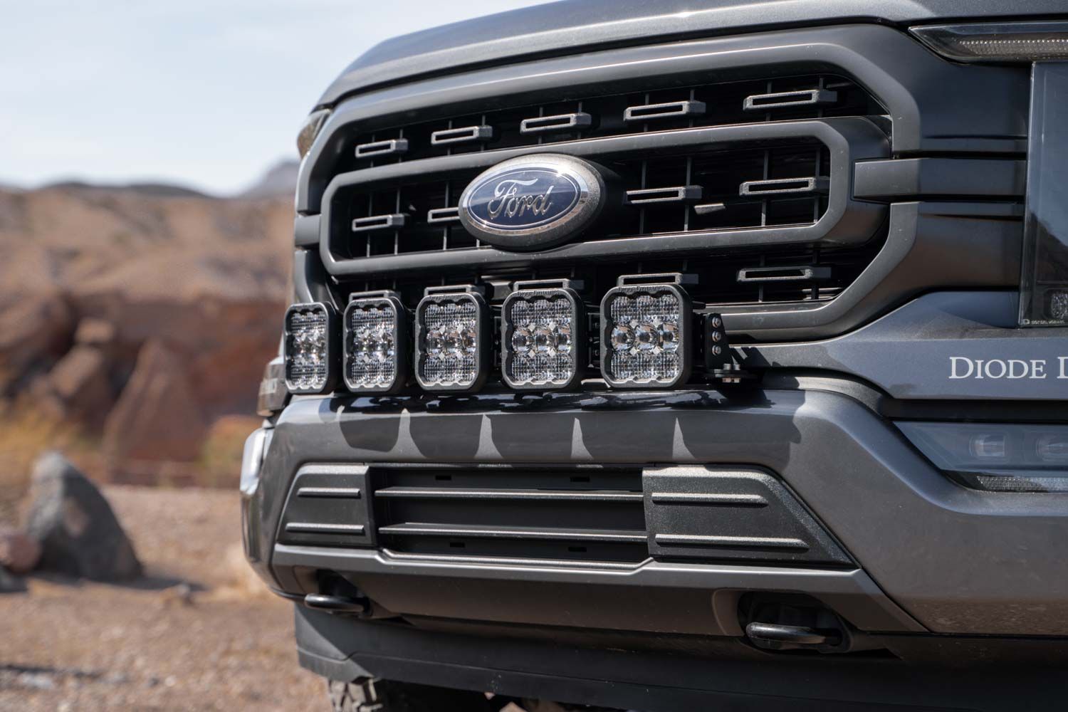 DIODE DYNAMICS | Ford F-150 2021-2023 SS5 Grille CrossLink Lightbar Kit