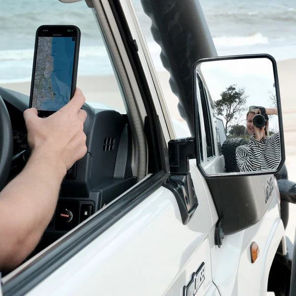 OFFROAM | Toyota Land Cruiser 70 2007-2026 MagSafe-compatible Phone Mount