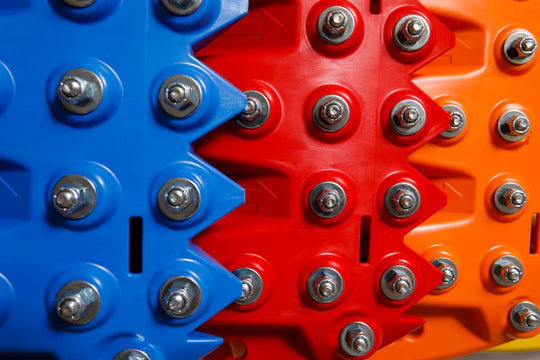 ACTIONTRAX | Metal Teeth Recovery Boards Red (Pair) - Extreme Traction Mats