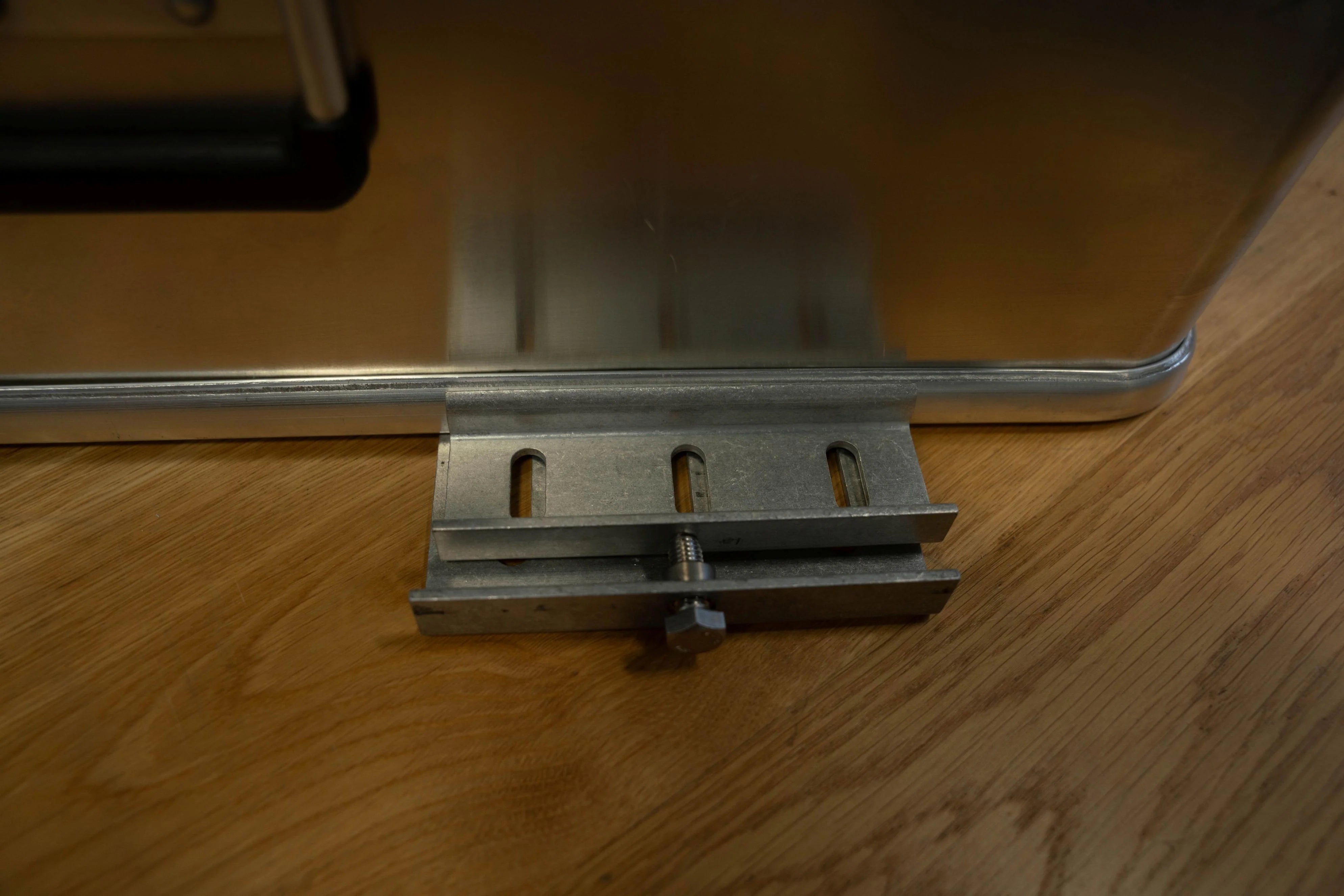 ALUBOX | Roof Rack Case Mount