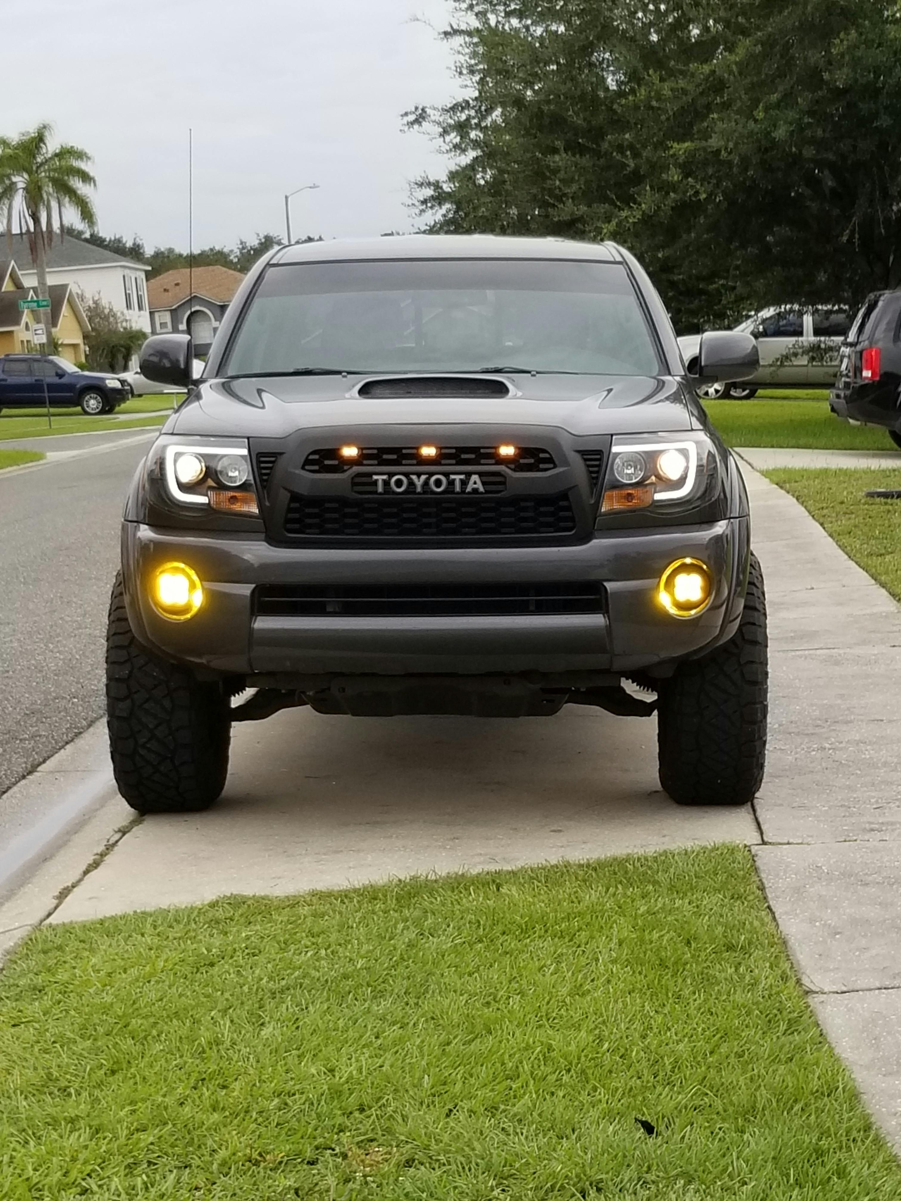 DIODE DYNAMICS | Tacoma 2nd Gen 2005-2011 SS3 LED Fog Light Kit