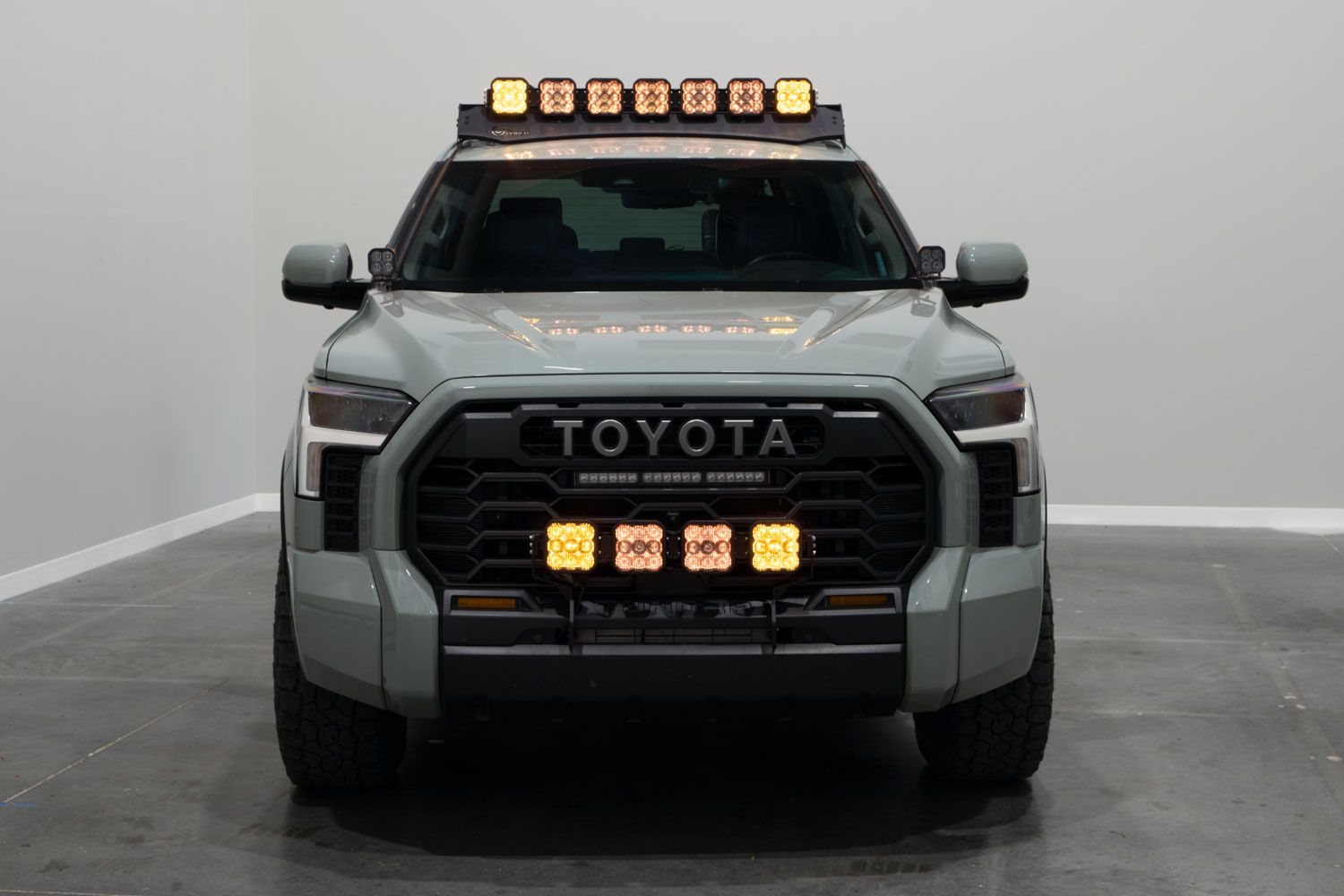 DIODE DYNAMICS | Tundra 3rd Gen 2022-2025 SS5 Grille CrossLink Lightbar Kit