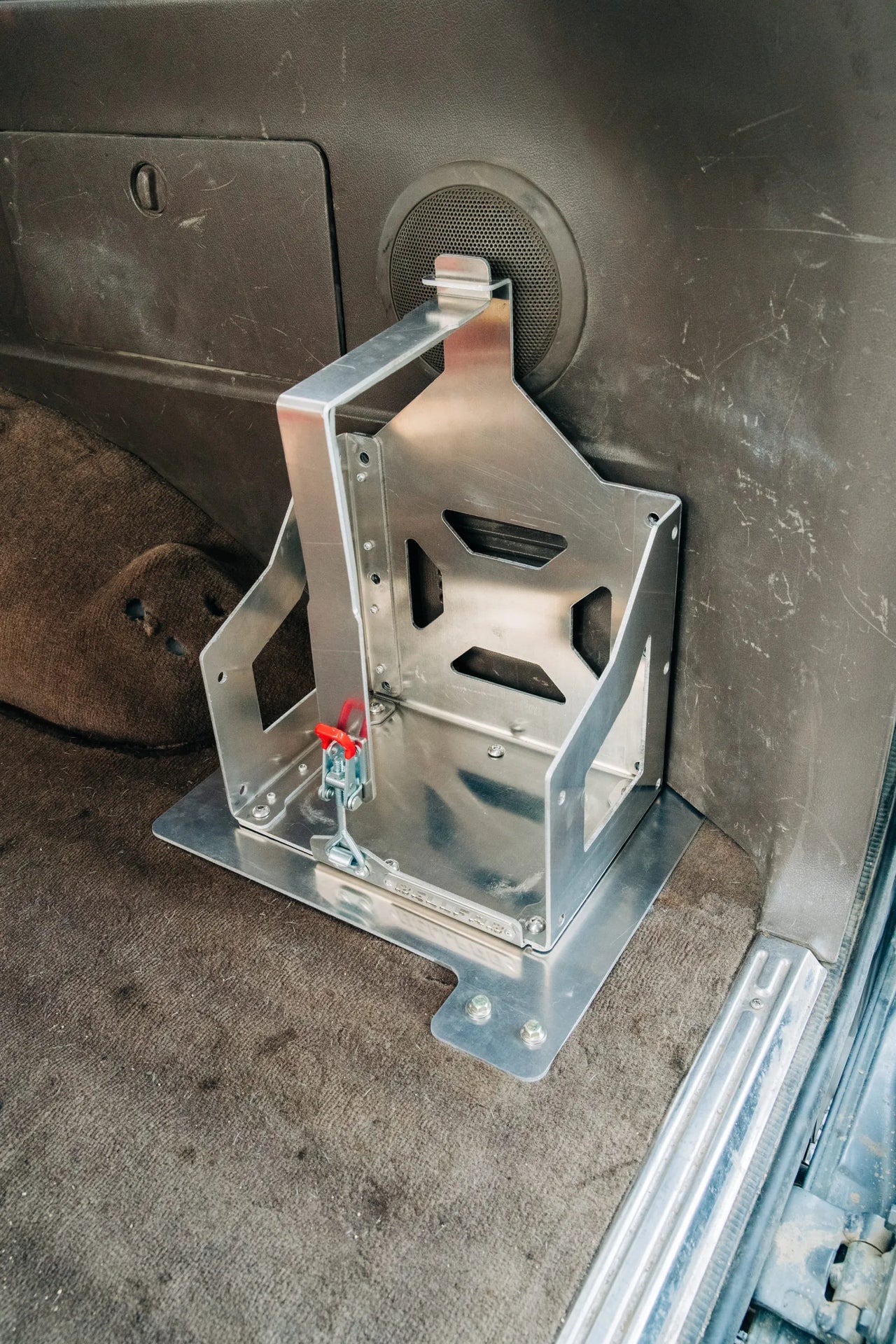 BELLFAB | Land Cruiser 80 Series Adapter Plate For Dometic Water Jug Mount