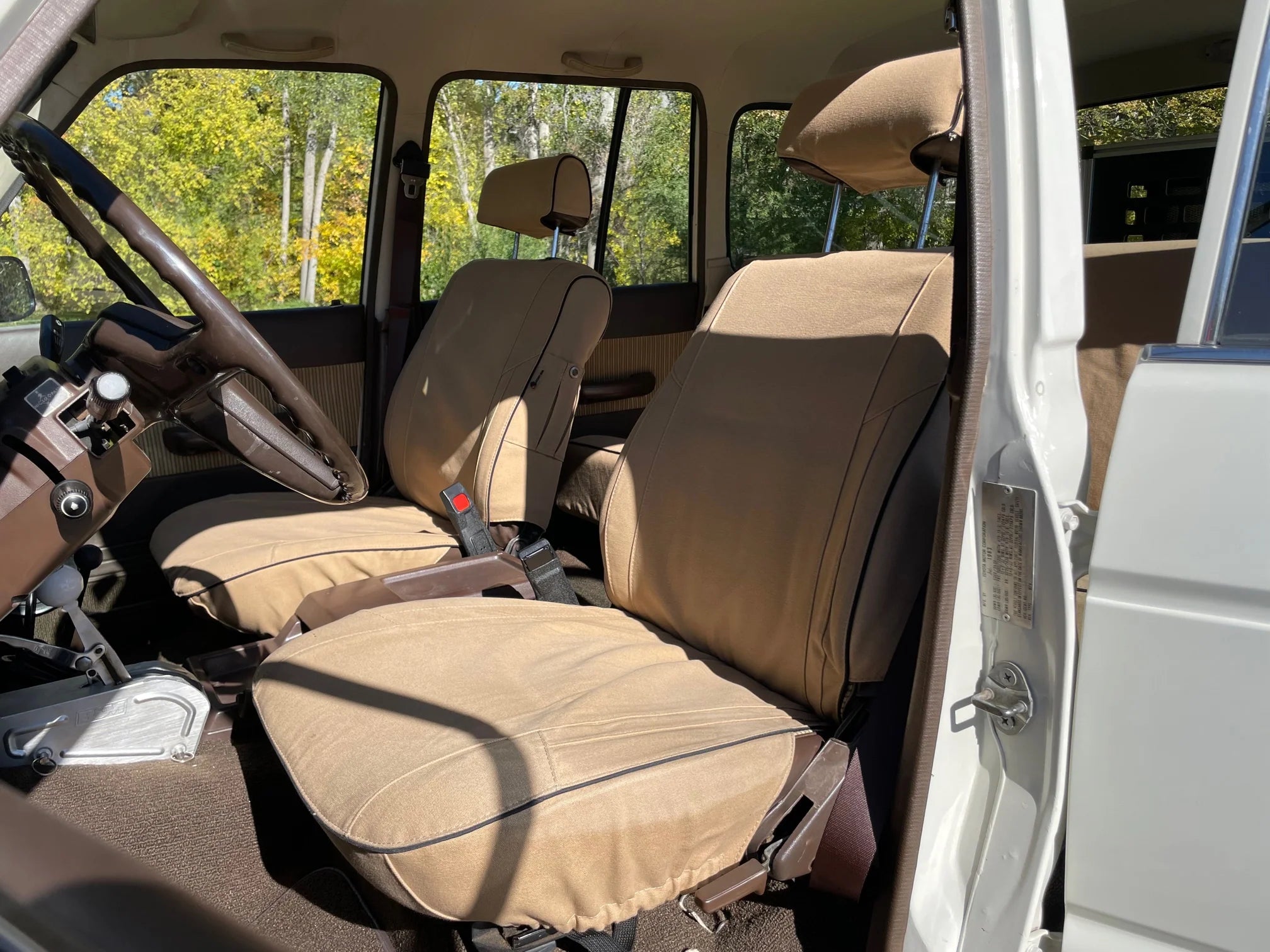 ESCAPE GEAR | Land Cruiser 60 Series Seat Covers