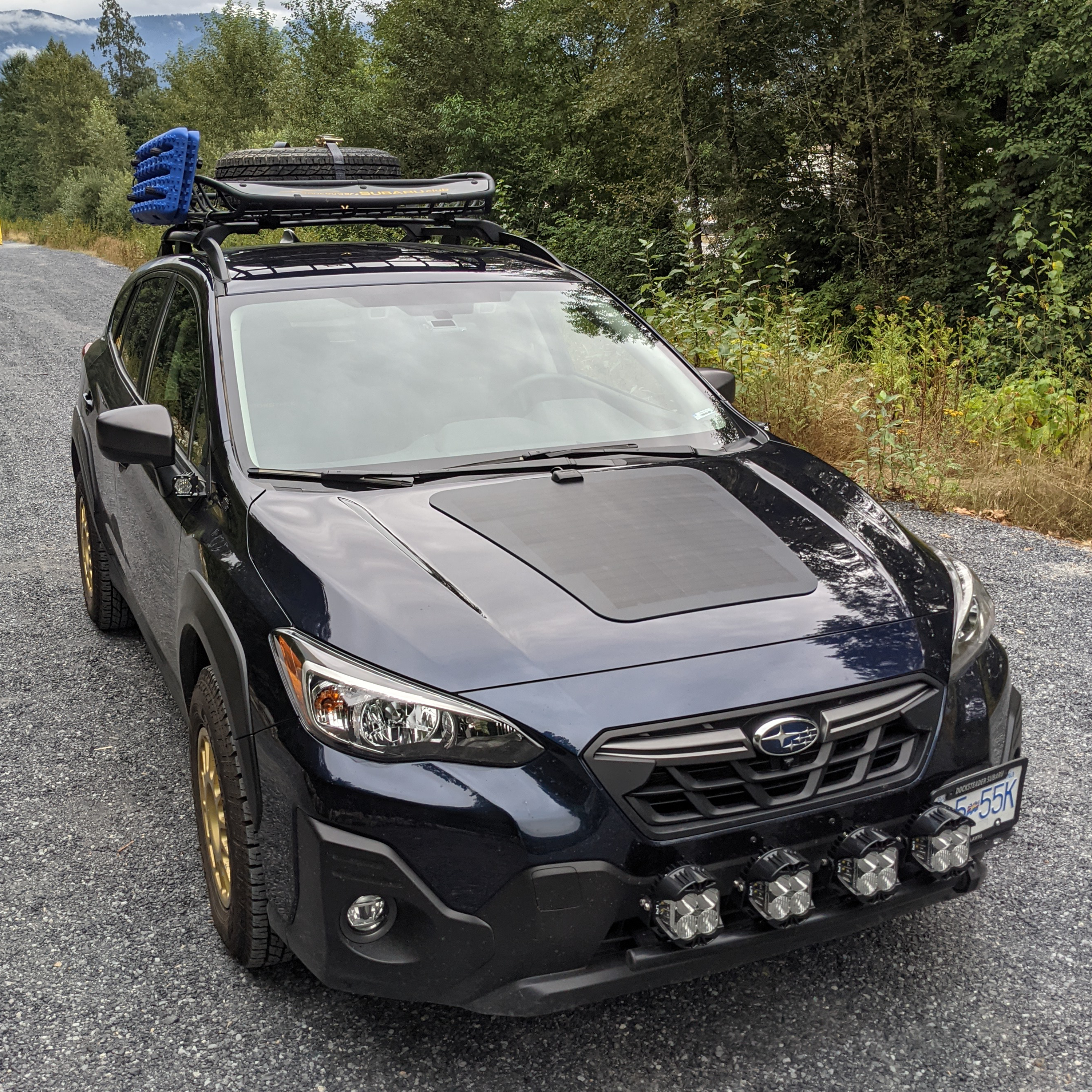 overlanding accessory - cascadia 4x4 hood bonnet solar panel system for subaru crosstrek