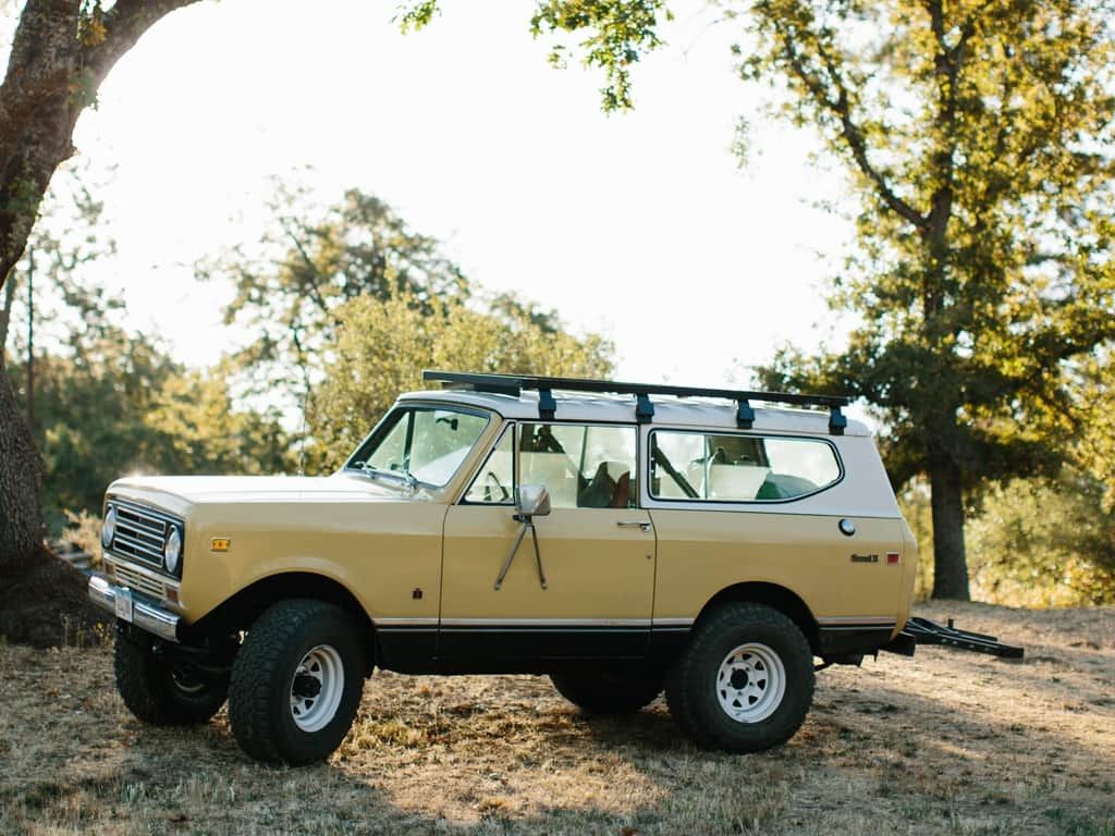 FRONT RUNNER | International Scout II 1971-1980 Slimline II Roof Rack Kit (KRIS001T)