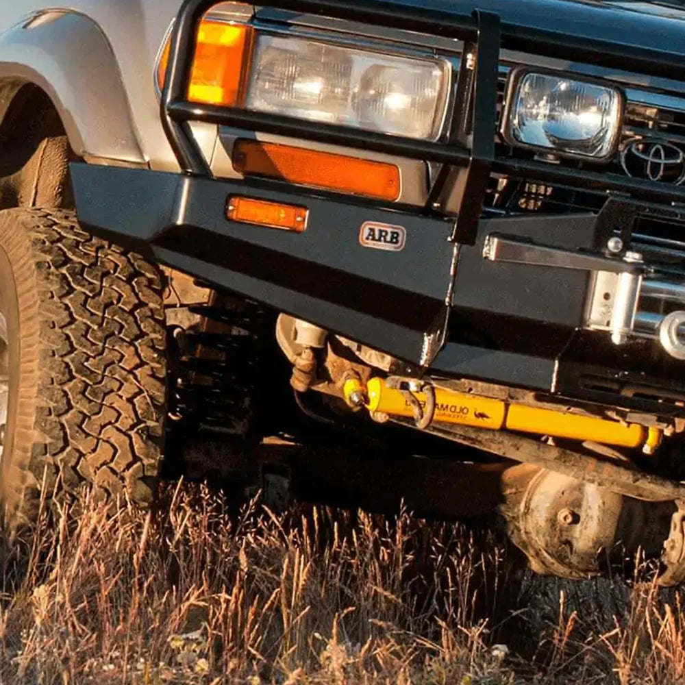 OLD MAN EMU | Landcruiser 105 & 80 Series Rear Coil Springs 3.5 inch Lift Constant Load 881Lb (3052)