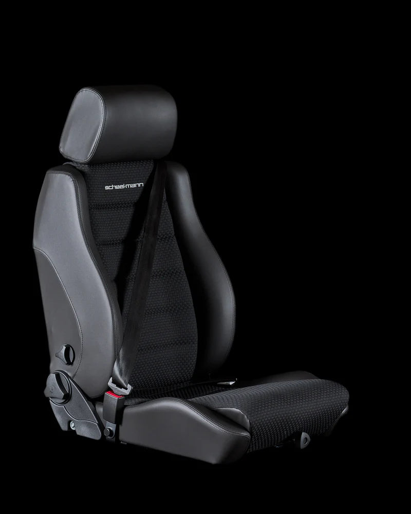 SCHEEL-MANN | Vario F with Integrated Seatbelt (VFSBL.LR02/S111.N)