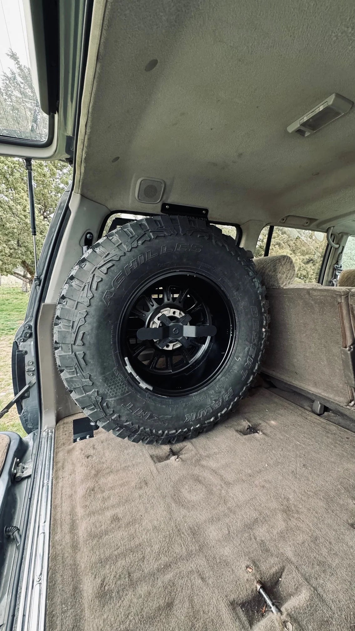 BELLFAB | Land Cruiser 80 Series Interior Tire Carrier V2
