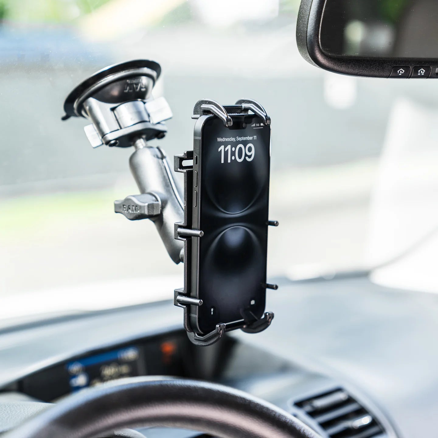 RAM MOUNTS | RAM Quick-Grip XL Phone Mount with Twist-Lock Suction Cup - Medium