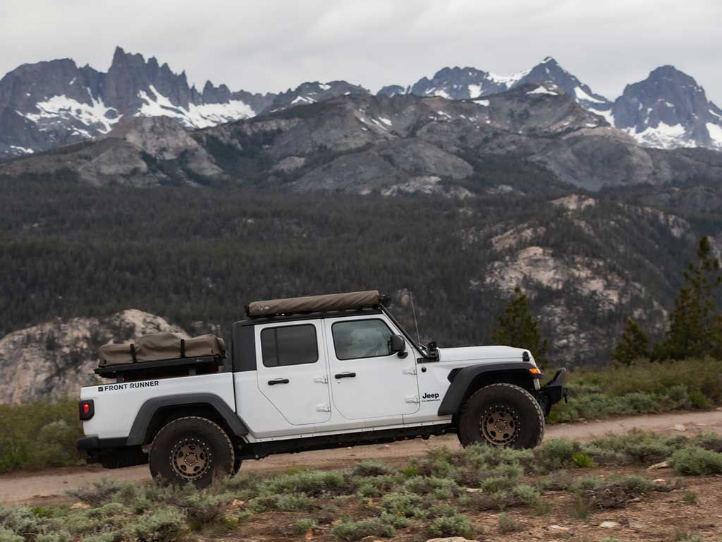 FRONT RUNNER | Jeep Gladiator JT 2019-Current Slimline II Load Bed Rack Kit (KRJG002T)