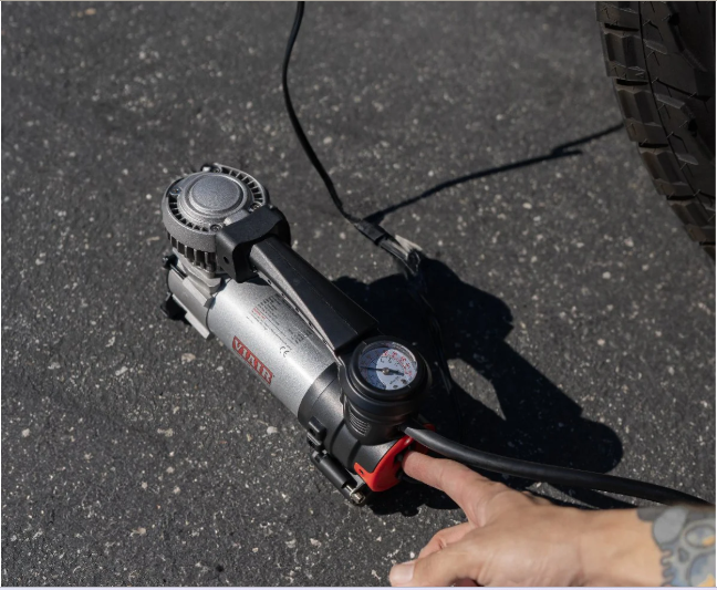 VIAIR | Every Vehicle Carry® 88P Portable Compressor (00088)