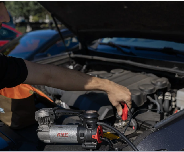 VIAIR | Every Vehicle Carry® 88P Portable Compressor (00088)