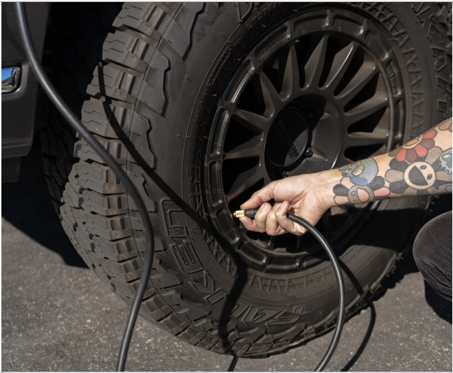 VIAIR | Every Vehicle Carry® 88P Portable Compressor (00088)