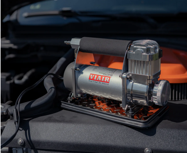 VIAIR | 400P Automatic Portable Compressor (40045)