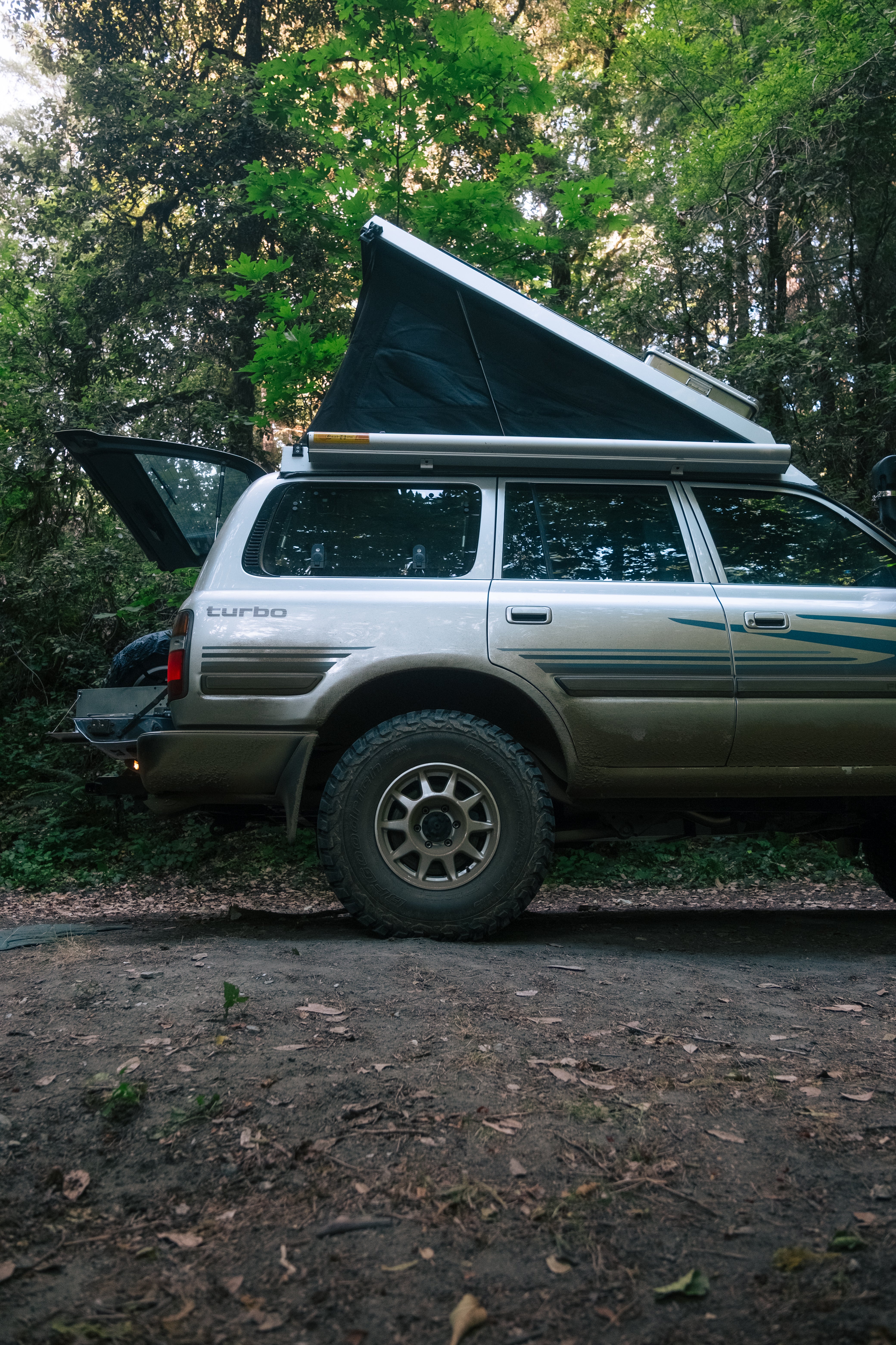 PROWINGCO | Land Cruiser 80 Series Gullwing System Window Passenger Side