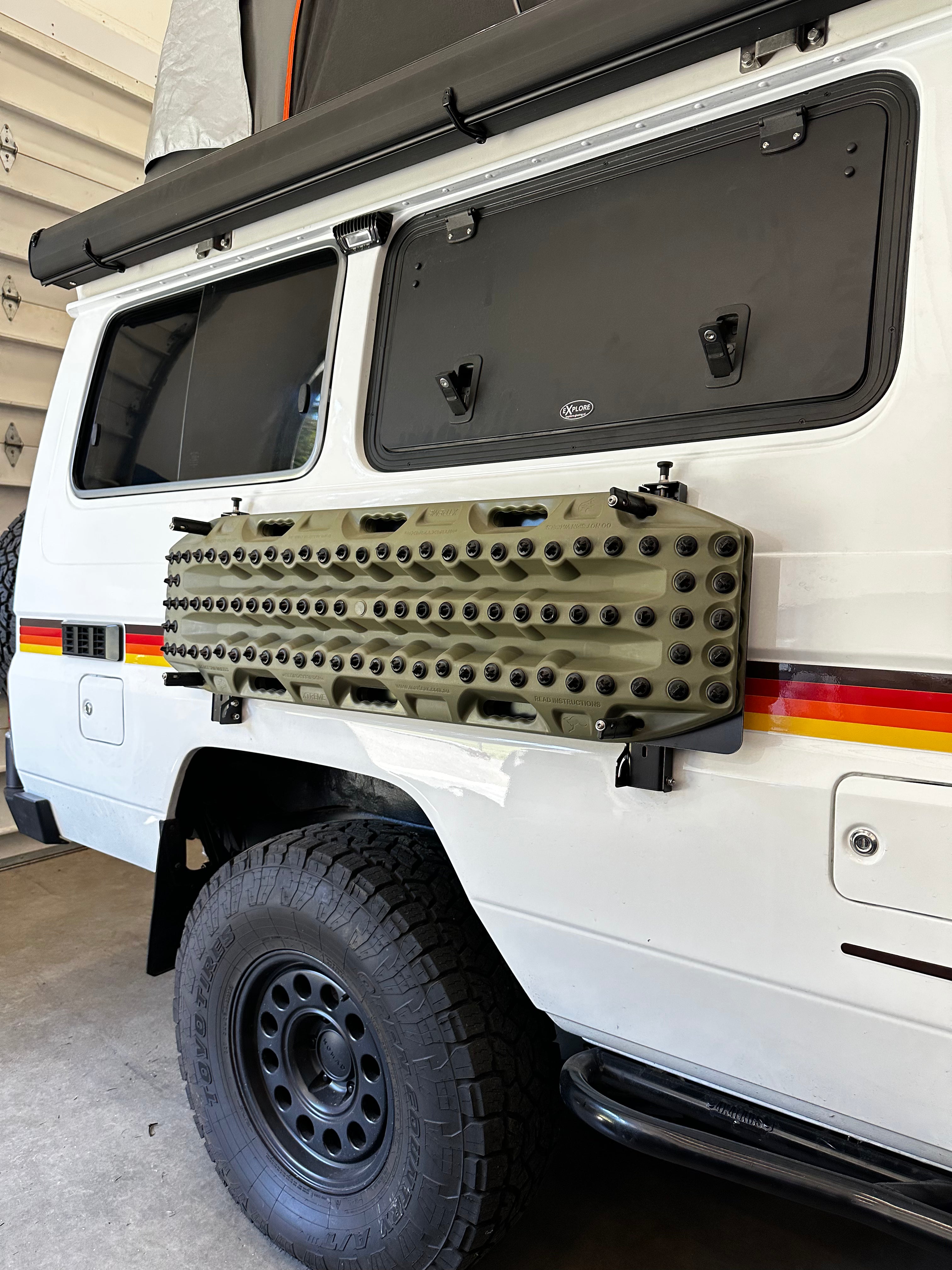 EXPEDITION CENTRE | Land Cruiser Troopcarrier 75/78 Series Mulgo Recovery Traction Board Mount - Dropdown Table | (In Stock - Ships Same Day)