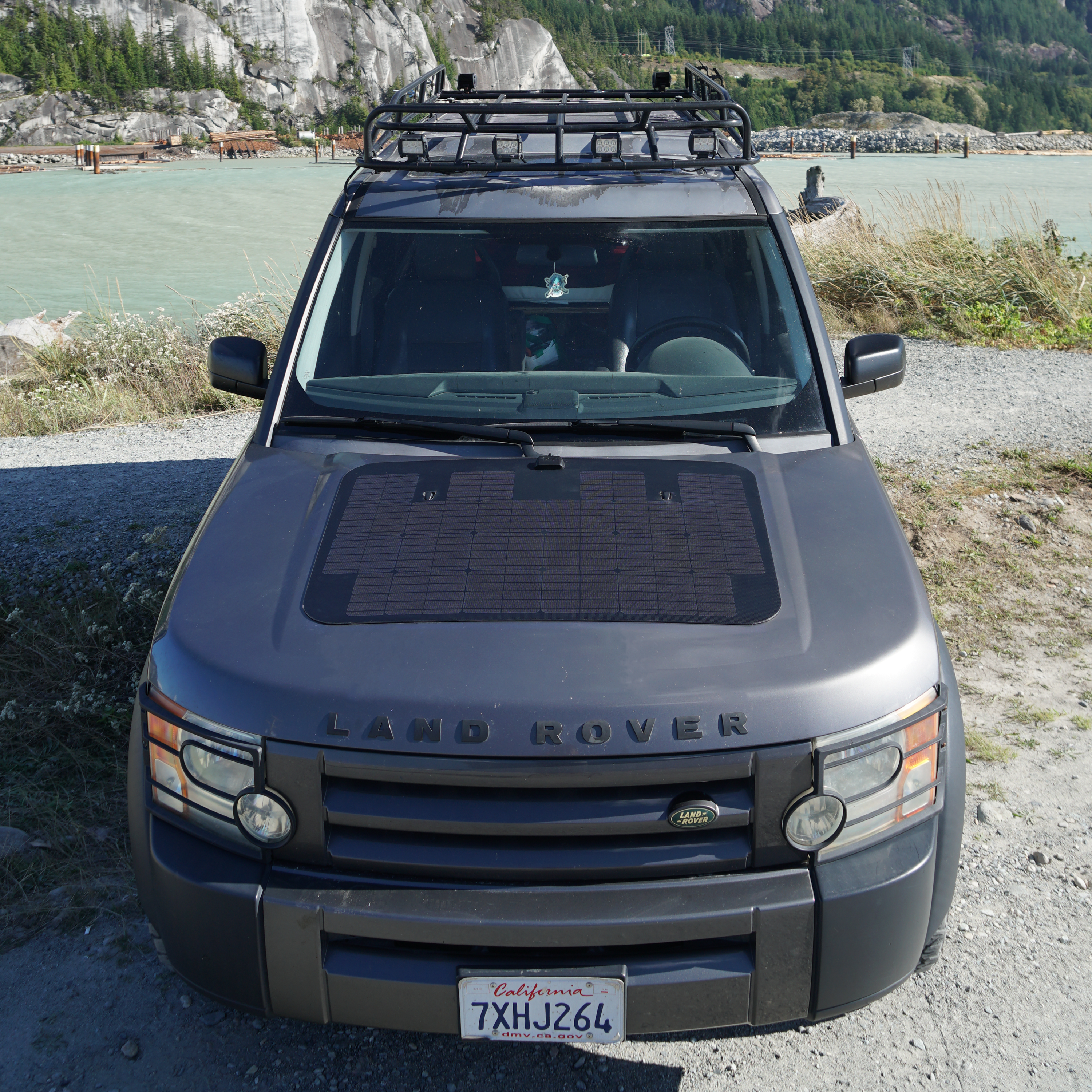 Cascadia 4x4 Landrover LR3 LR4 hood solar panel