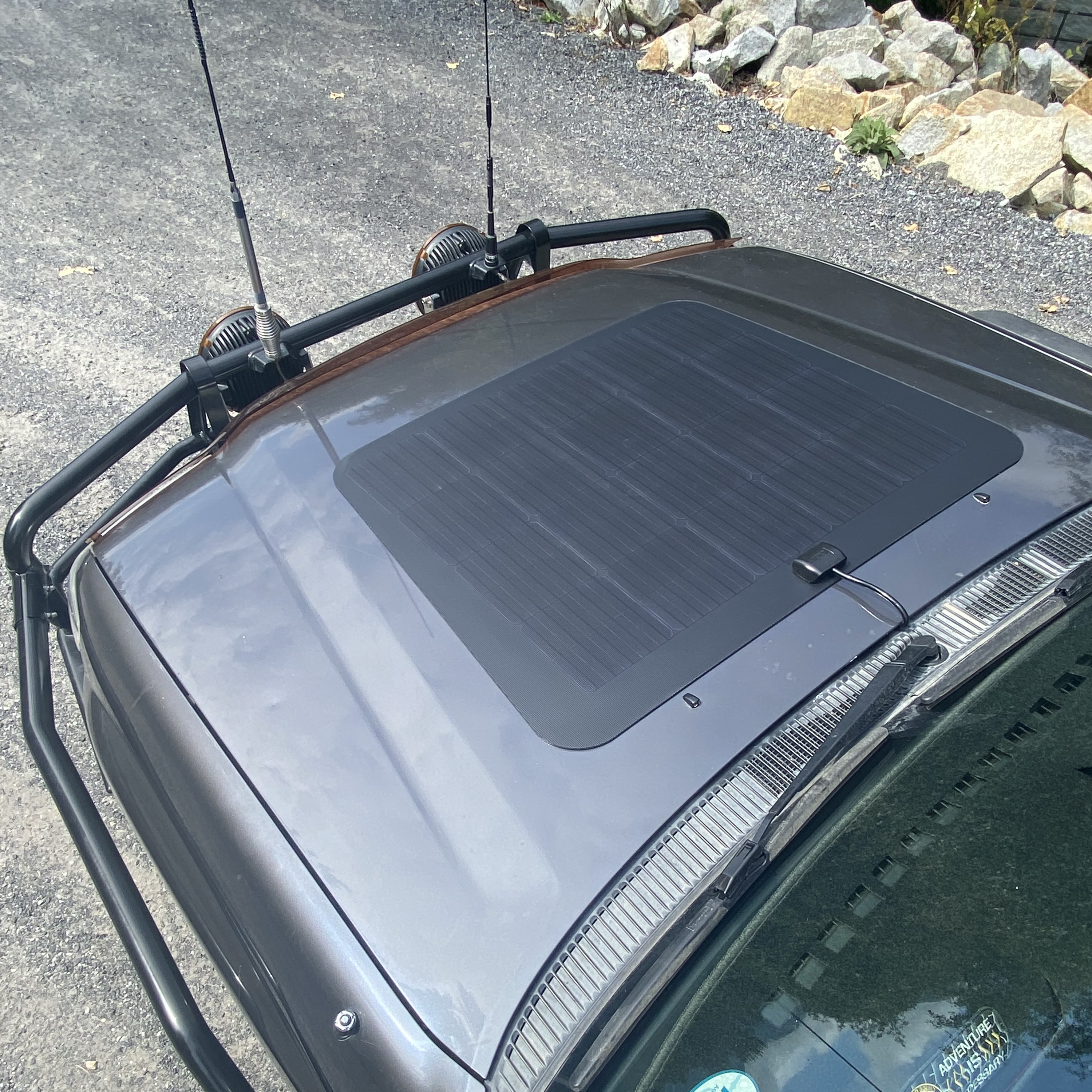 LX470 100 series landcruiser 100 watt hood mounted bonnet solar panel system