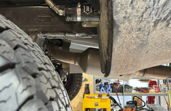 LONG RANGE AMERICA | Land Cruiser 250 Series 24 Gallon Auxiliary (TLCP250RA)