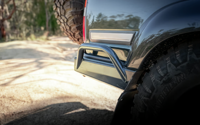 THE CRUISER COMPANY | Land Cruiser 80 Series (1991-1997) High Clearance Rear Bumper With Integrated Tow Hitch (TCC-80-RB-TOW)