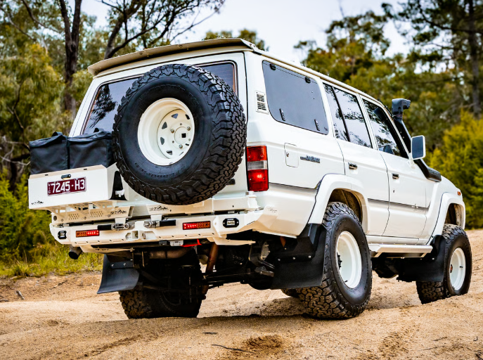 THE CRUISER COMPANY | Land Cruiser 60 Series (1980-1990) High Clearance Rear Bumper With Receiver Hitch (TCC-60-RB-TOW)