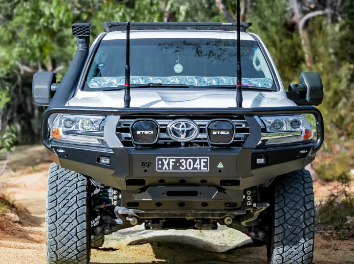 THE CRUISER COMPANY | Land Cruiser 200 Series Facelift (2016-2021) High Clearance Full Hoop Front Bumper (TCC-200-HCBB-FACELIFT)