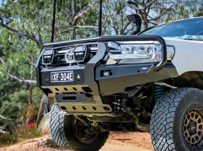 THE CRUISER COMPANY | Land Cruiser 200 Series Facelift (2016-2021) High Clearance Full Hoop Front Bumper (TCC-200-HCBB-FACELIFT)