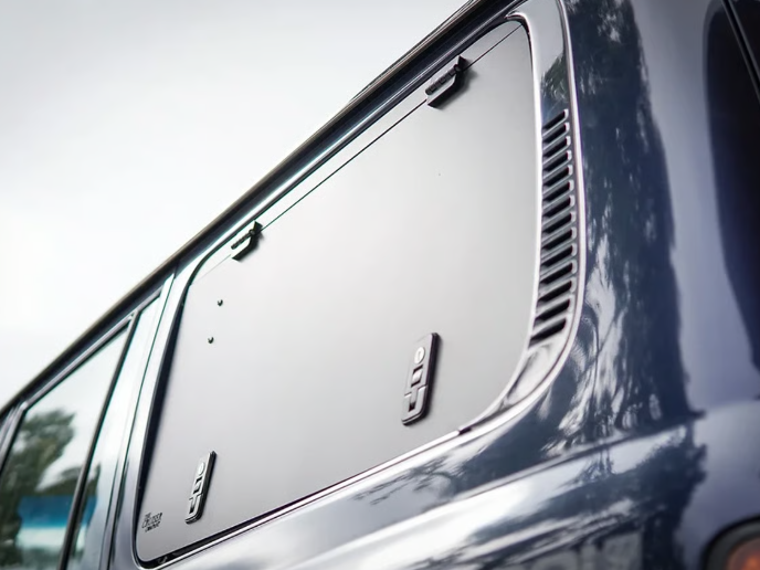 THE CRUISER COMPANY | Land Cruiser 80 Series (1991 - 1997) Lift Up Gull Wing Windows (LC80-WINDOW)