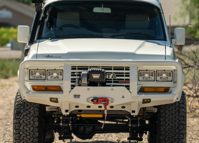 THE CRUISER COMPANY | Land Cruiser 60 Series (1980 -1990)  High Clearance Full Hoop Front Bumper (TCC-60-HCBB)