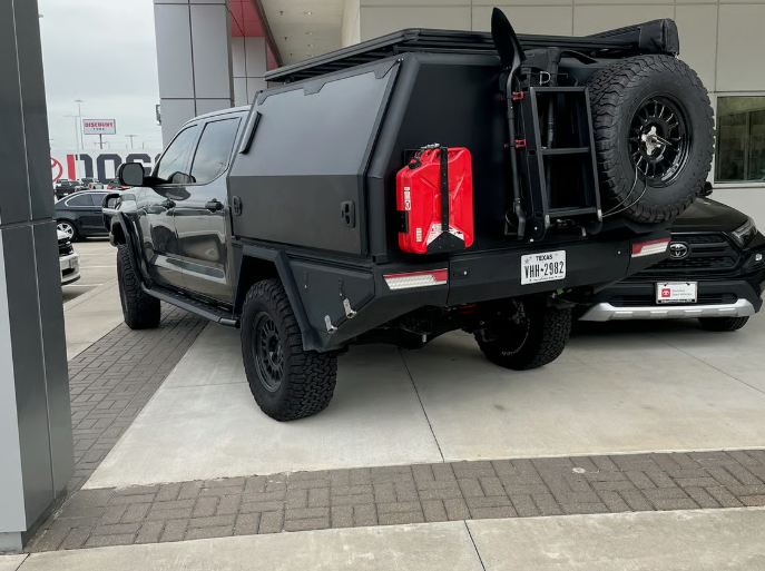 ALUBLACK | Tacoma 3rd Gen (2016 - Present) & Tundra 3rd Gen (2022 - 2024) Flatbed Tray And Canopy