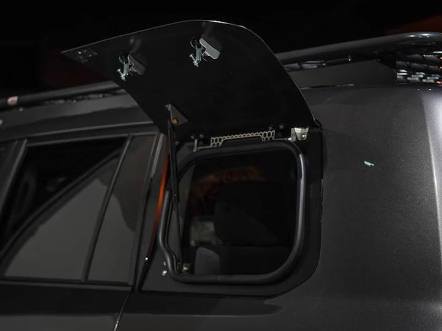 LONG RANGE AMERICA | Land Cruiser 200 Series Lift Up Gull Wing Windows (LC200-WINDOW)