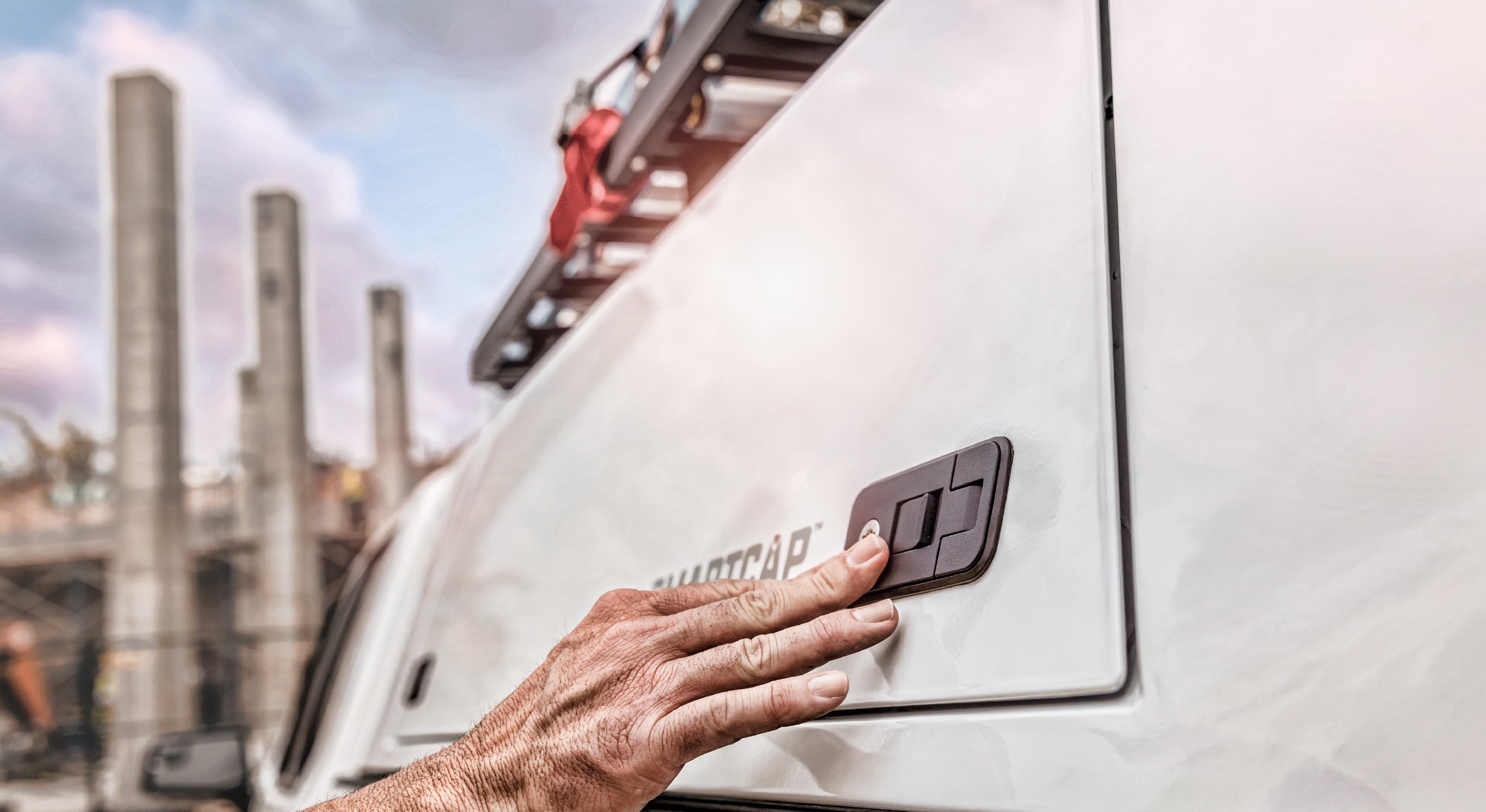 SMARTCAP | Chevrolet Silverado & GMC Sierra 2500 - 3500 HD (2020-26) EVOc Commercial (EC0110-WH)