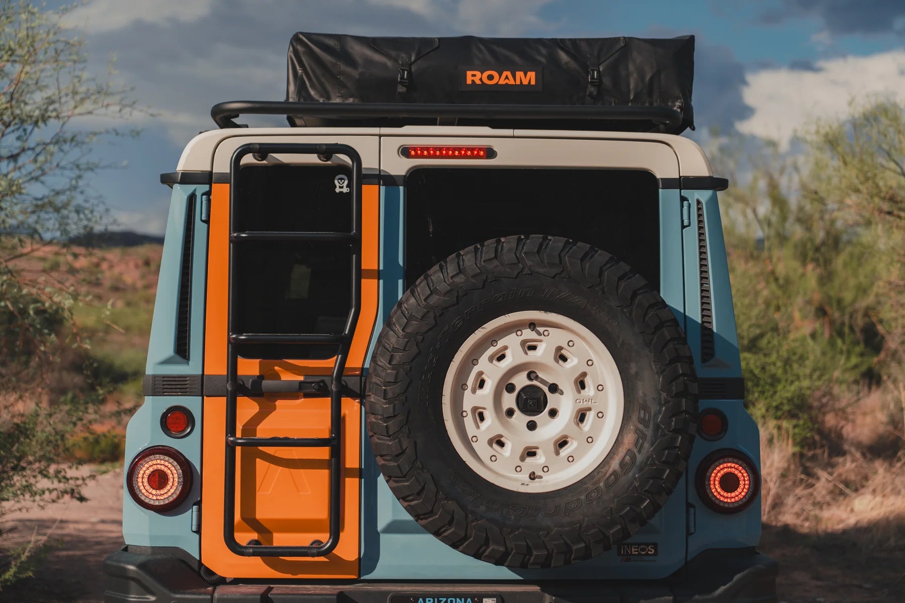 ROAM ADVENTURE | Vagabond 2.0 Rooftop Tent