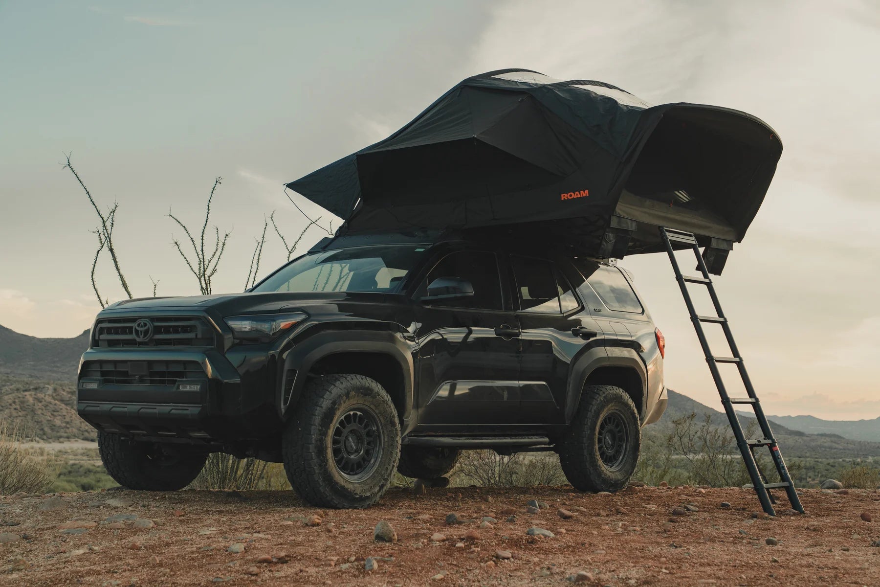 ROAM ADVENTURE | Vagabond 2.0 Rooftop Tent