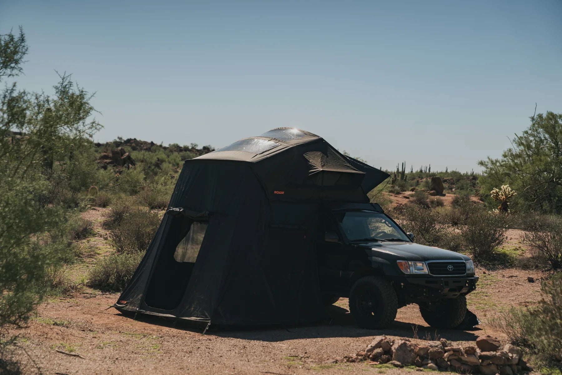 ROAM ADVENTURE | Vagabond 2.0 Rooftop Tent