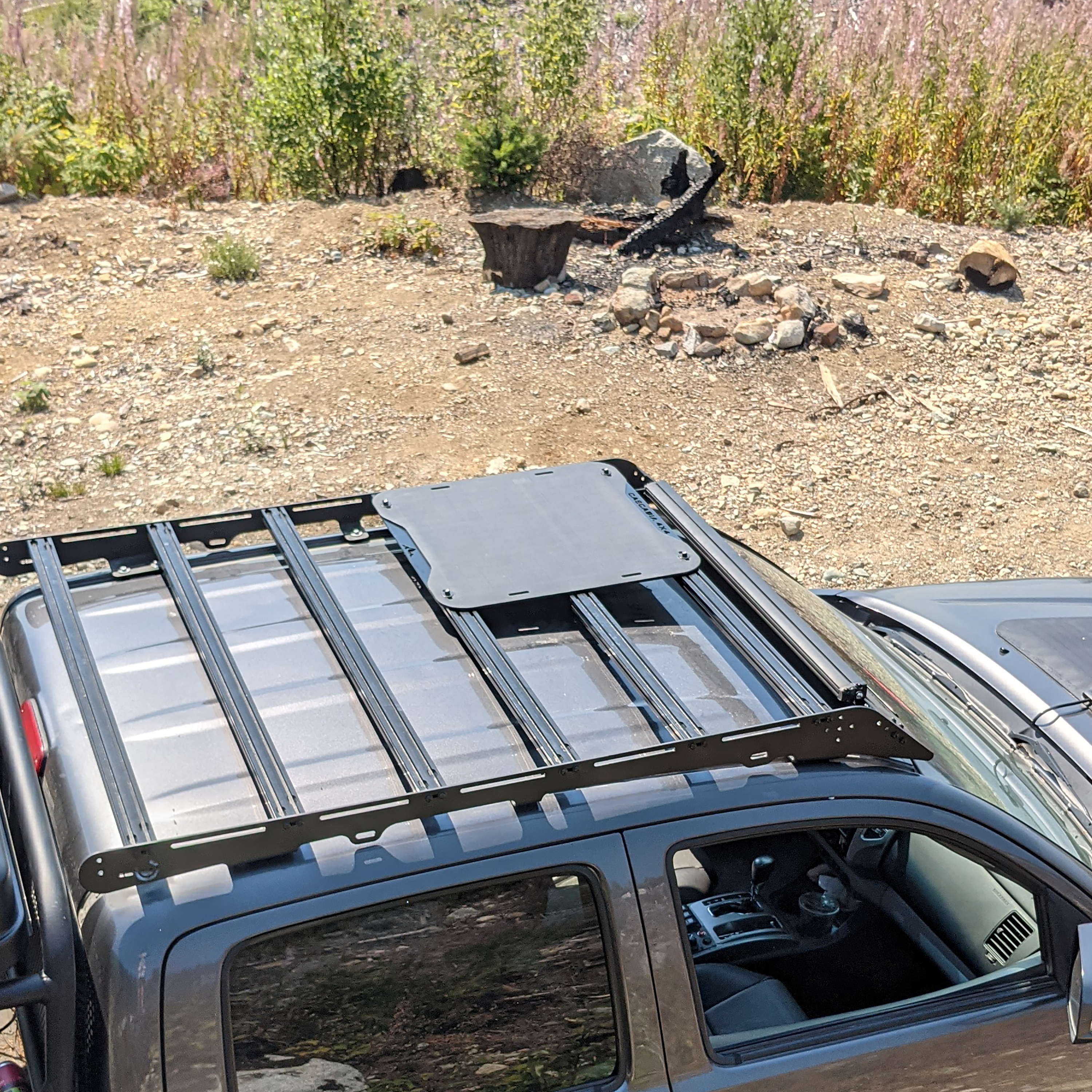 CASCADIA 4X4 | Prinsu Roof Rack Modular Solar Panel 45 Watt & 90 Watt